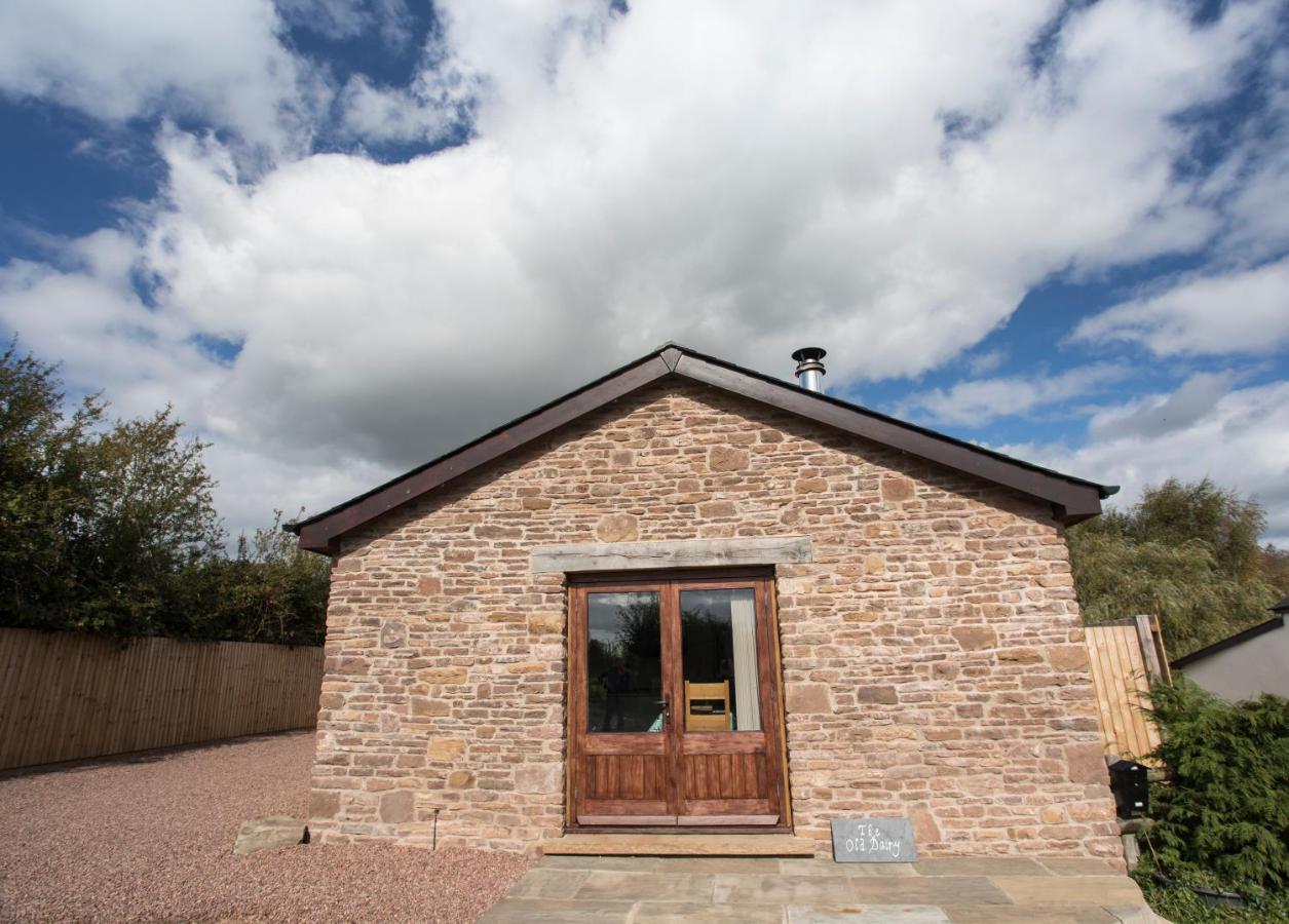 The Old Dairy - Boutique Countryside Cottage At Harrys Cottages Pen-y-Clawdd Zewnętrze zdjęcie