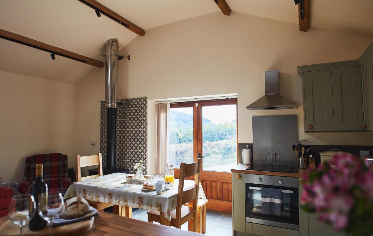 The Old Dairy - Boutique Countryside Cottage At Harrys Cottages Pen-y-Clawdd Zewnętrze zdjęcie