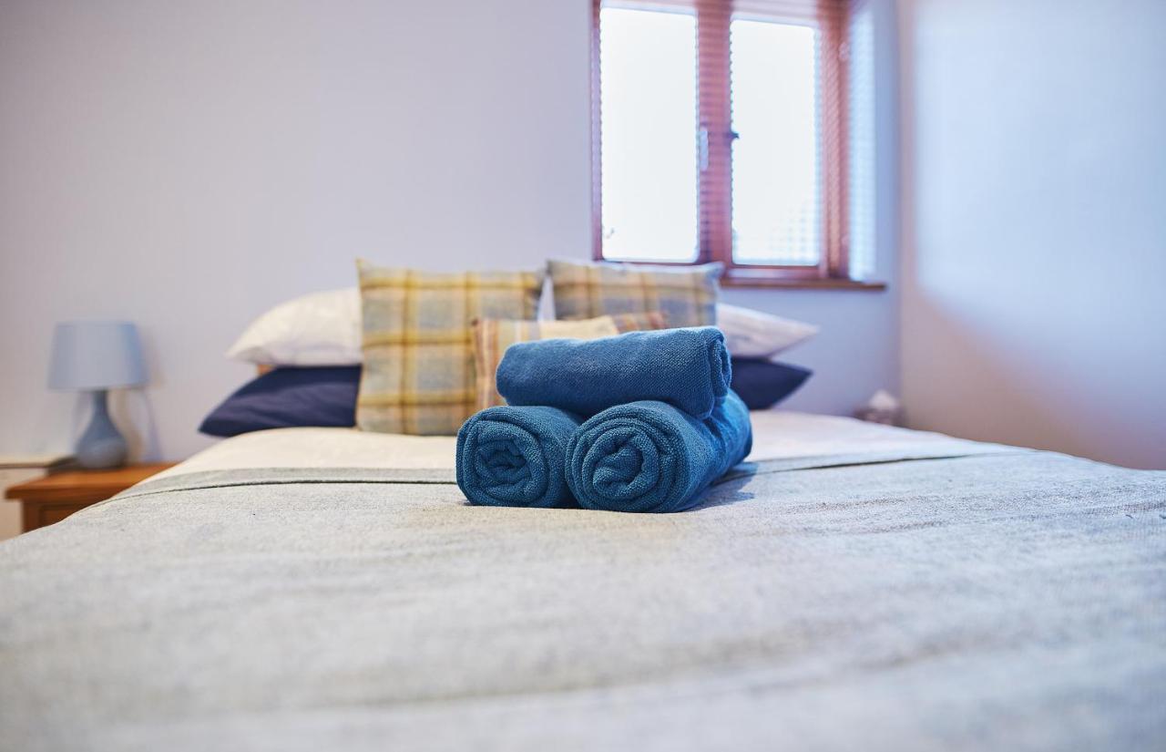 The Old Dairy - Boutique Countryside Cottage At Harrys Cottages Pen-y-Clawdd Zewnętrze zdjęcie