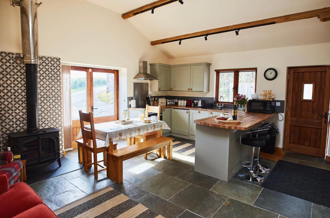 The Old Dairy - Boutique Countryside Cottage At Harrys Cottages Pen-y-Clawdd Zewnętrze zdjęcie